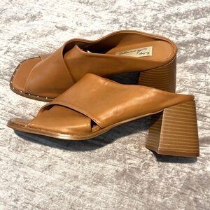 Vintage Havana Size 8.5 Studded Cognac Brown Leather Block Heel Sandals